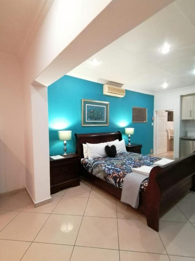 Palm View Guest House Претория Экстерьер фото