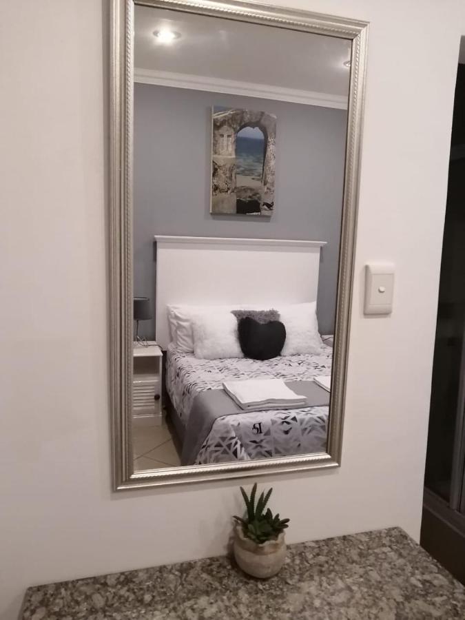 Palm View Guest House Претория Экстерьер фото