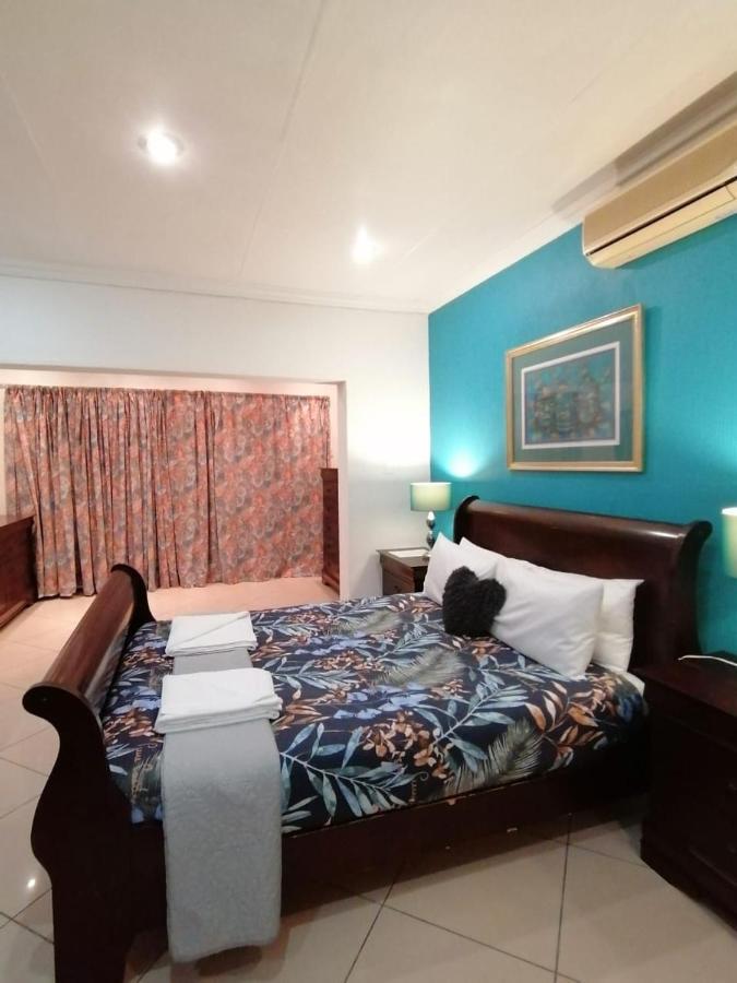 Palm View Guest House Претория Экстерьер фото
