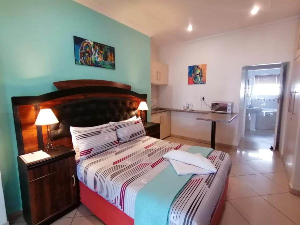 Palm View Guest House Претория Экстерьер фото