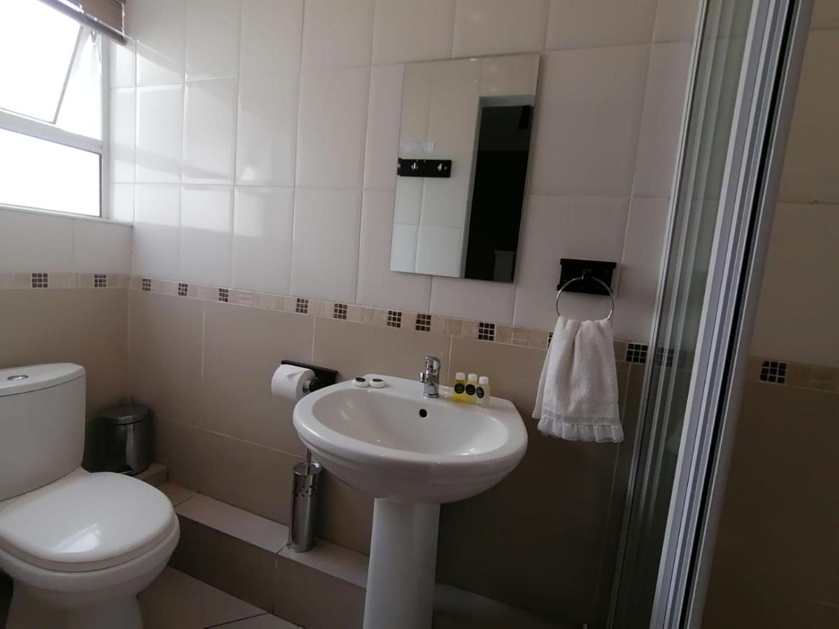Palm View Guest House Претория Экстерьер фото