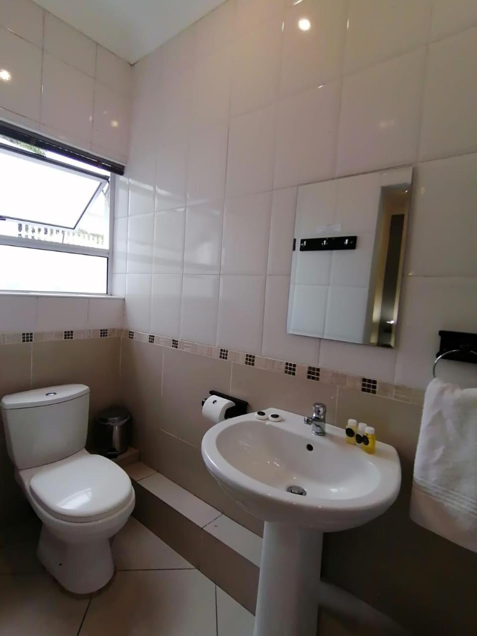 Palm View Guest House Претория Экстерьер фото